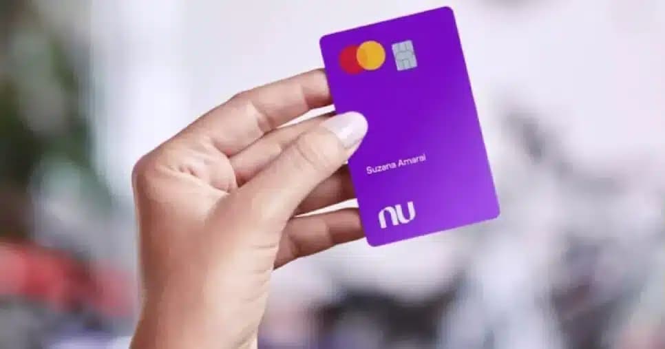 Comunicado do Nubank informa cobrança mensal de R$89 a donos desses cartões de crédito
