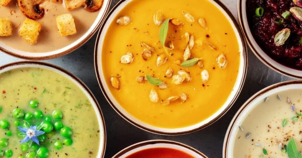 Nutri confirma: Veja como fazer uma sopa sem dobrar as calorias para os dias de frio
