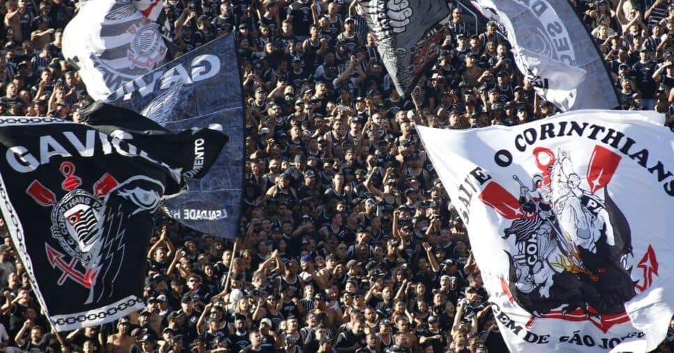 Corinthians, Santos e mais: Veja a lista atualizada dos times mais endividados do Brasil