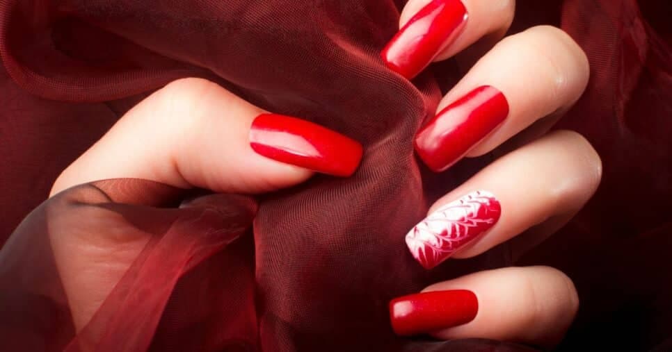 Unhas em gel naturais: Veja como fazer o esmalte durar mais de uma semana