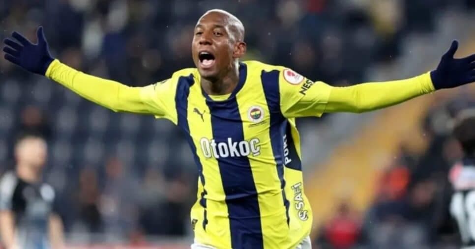 Nem Corinthians, nem Grêmio: Talisca comunica onde quer jogar em 2025