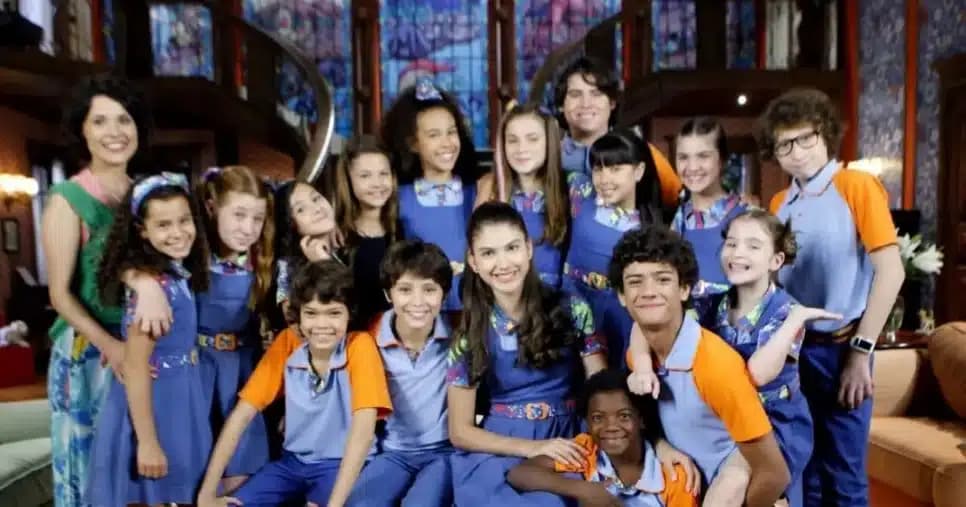 Lembra dela? Atriz mirim de Chiquititas, do SBT, se assumiu lésbica e está irreconhecível