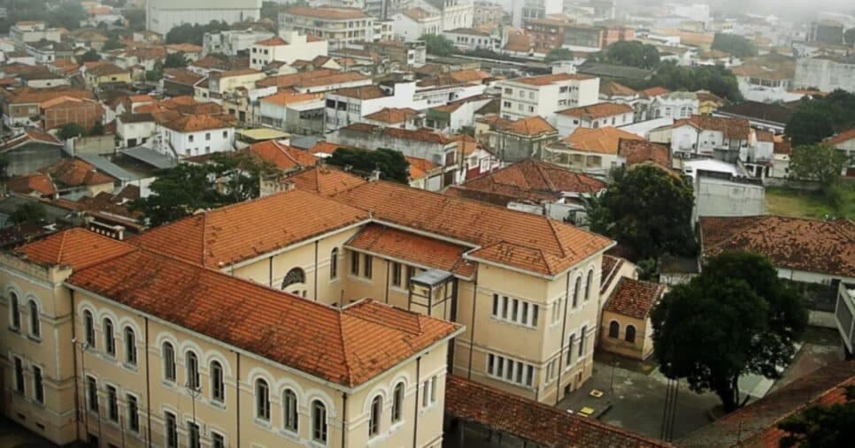 Cidade Guaratinguetá, em São Paulo - Foto: Internet Cidade Guaratinguetá, em São Paulo - Foto: Internet