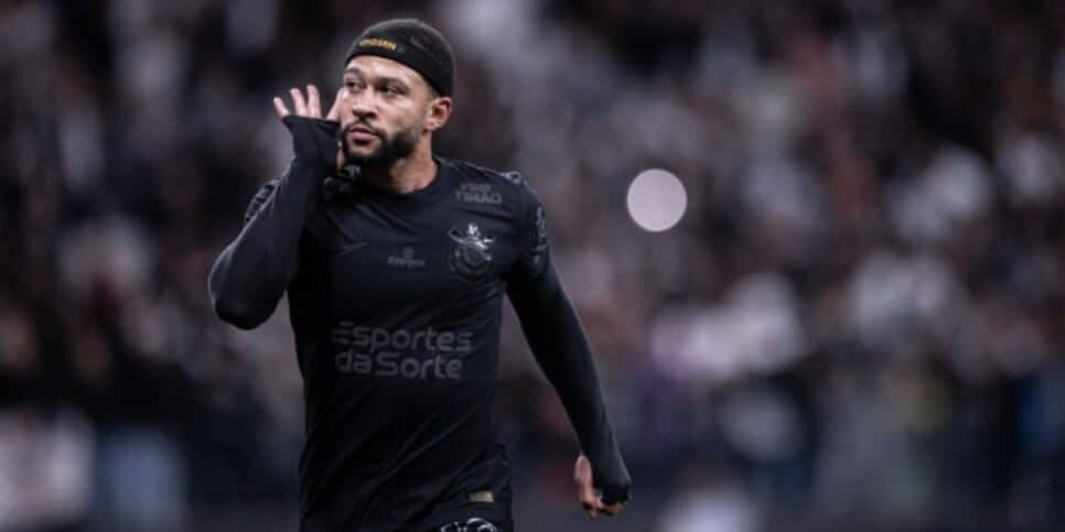 Dorival Jr desesperado: Depay comunica sobre ADEUS no Corinthians após calote de R$6M