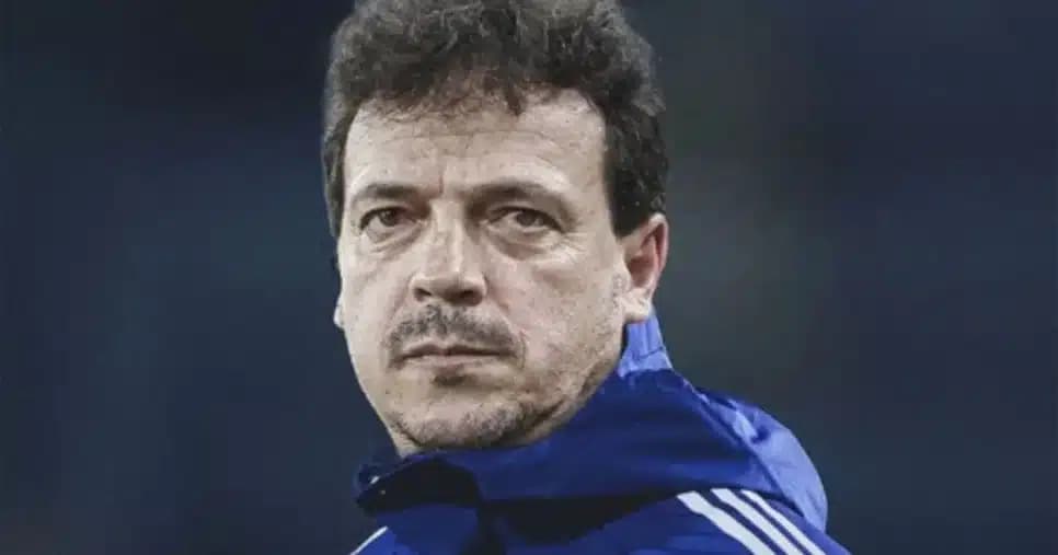 Contrato rasgado: Demissão de Diniz é aprovada ao Vasco