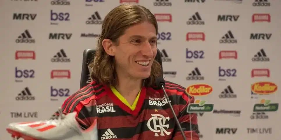 Filipe Luís é o treinador do Rubro-Negro (Reprodução: X)