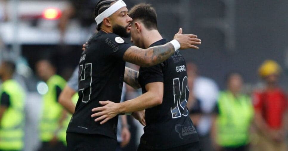 Depay e Garro indo embora: Corinthians está prestes a rasgar contrato de 4 joias valiosas