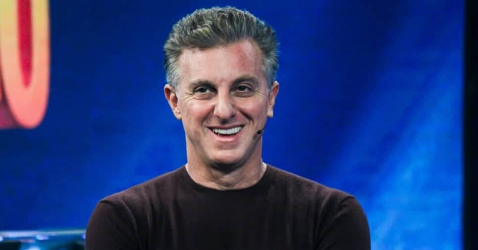 Podre de rico: Luciano Huck gasta R$ 50M em presente chocante para a família