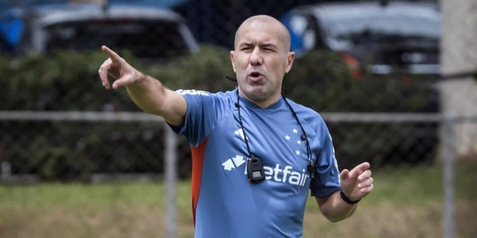 Leonardo Jardim é o treinador do Cruzeiro (Reprodução: Gustavo Aleixo)