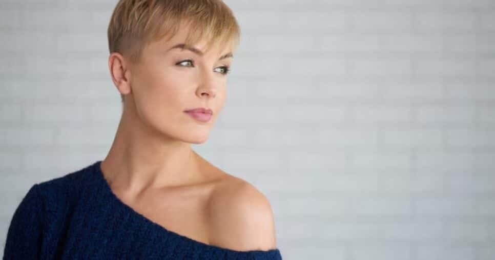5 cortes de cabelo que transformam as mulheres 40+ em 20 novamente e ótimos para os dias quentes de 2025
