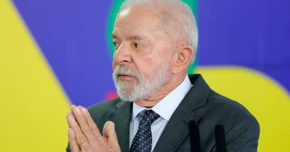 Exclusivo: Vidente prevê Lula deixando presidência com internação e risco fatal por esse motivo