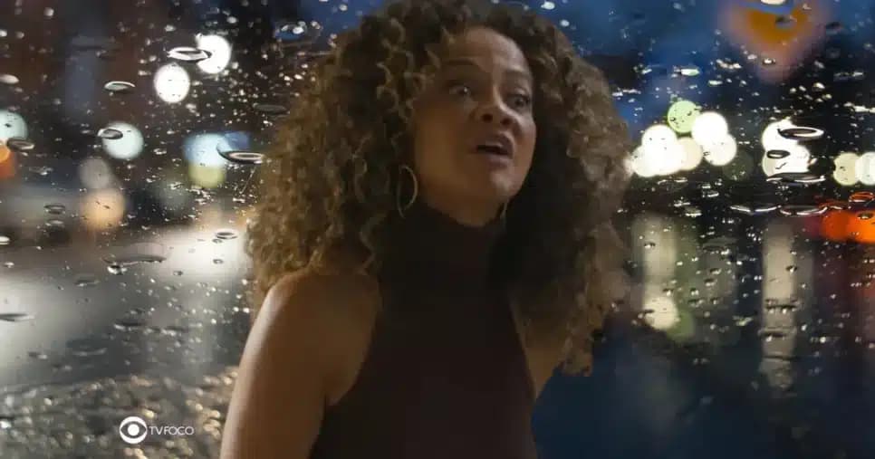Tânia em Dona de Mim (Foto: Reprodução / Globo / Montagem TV Foco)
