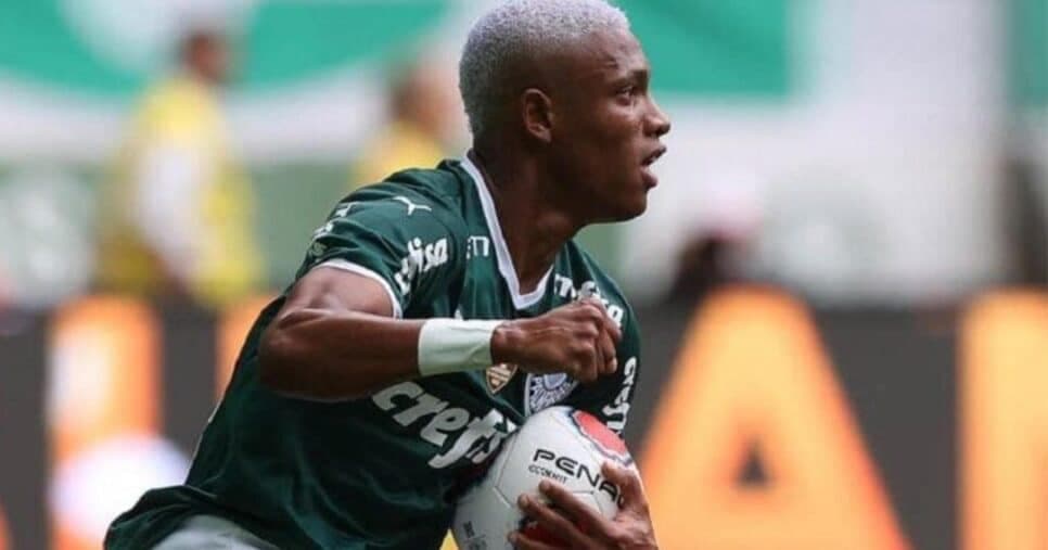 R$142M para vestir preto e branco: Danilo tem retorno triunfal armado em rival n°1 do Palmeiras