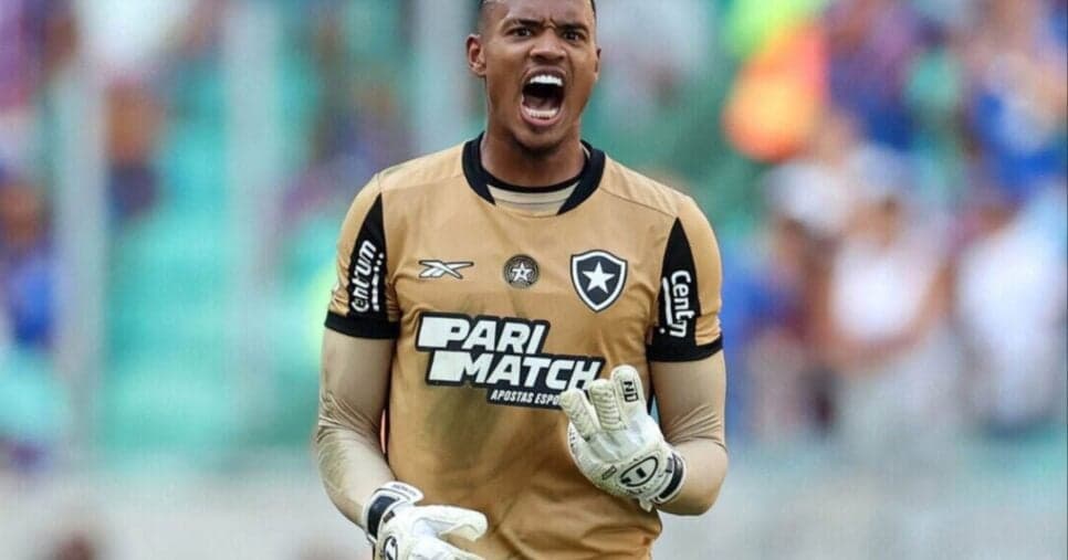 Goleiro John, do Botafogo, está na mira do Manchester e negociações já começaram