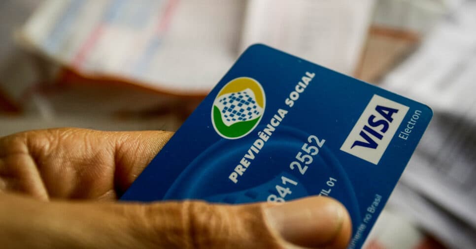 Posso me aposentar aos 55 anos em 2025? Veja o que lei do INSS tem a dizer