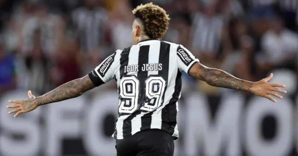 R$ 140M e substituto de Igor Jesus: Botafogo vai atrás de melhor contratação do ano