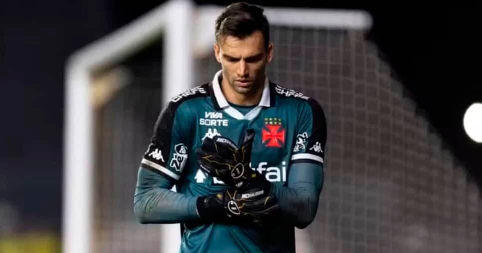 É oficial! Léo Jardim tem veredito sobre adeus no Vasco