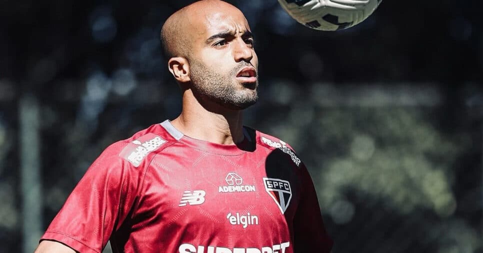 Veredito de Lucas Moura chega na mesa do São Paulo e Crespo está ciente