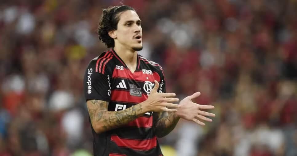 Pedro vai sair do Flamengo? Atacante comunica decisão após oferta da gringa