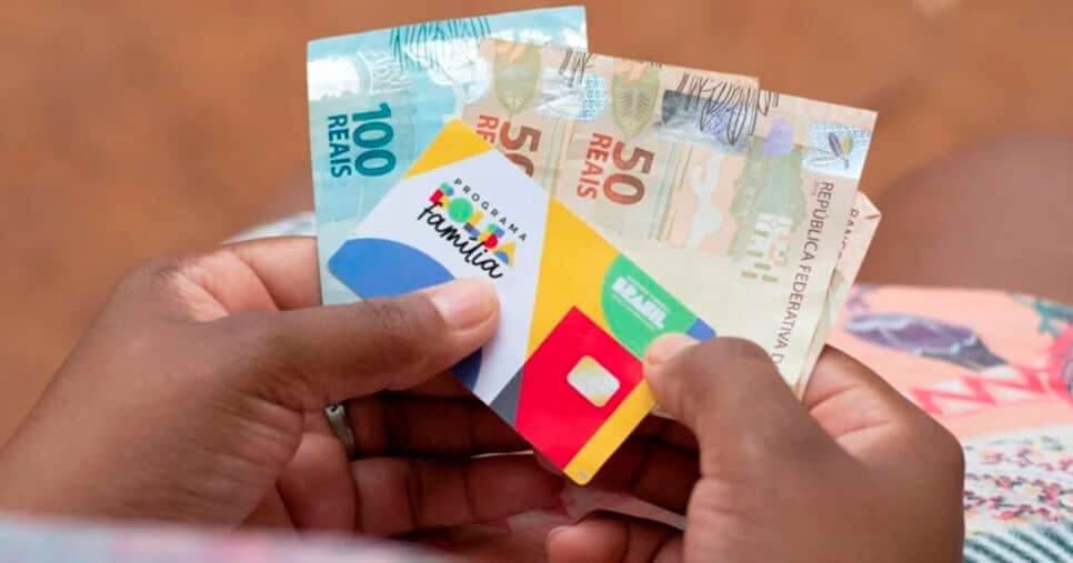 Não é só R$ 600: Saque extra do Bolsa Família além do salário é liberado em agosto