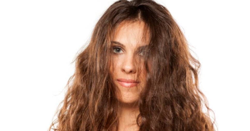 Como acabar com o cabelo armado? As dicas que salvaram e alinharam meus fios