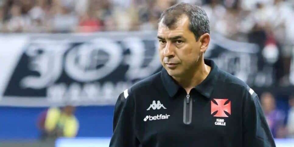 Vingança contra o Vasco: Fábio Carille assina com rival da série A nesta quinta (10)