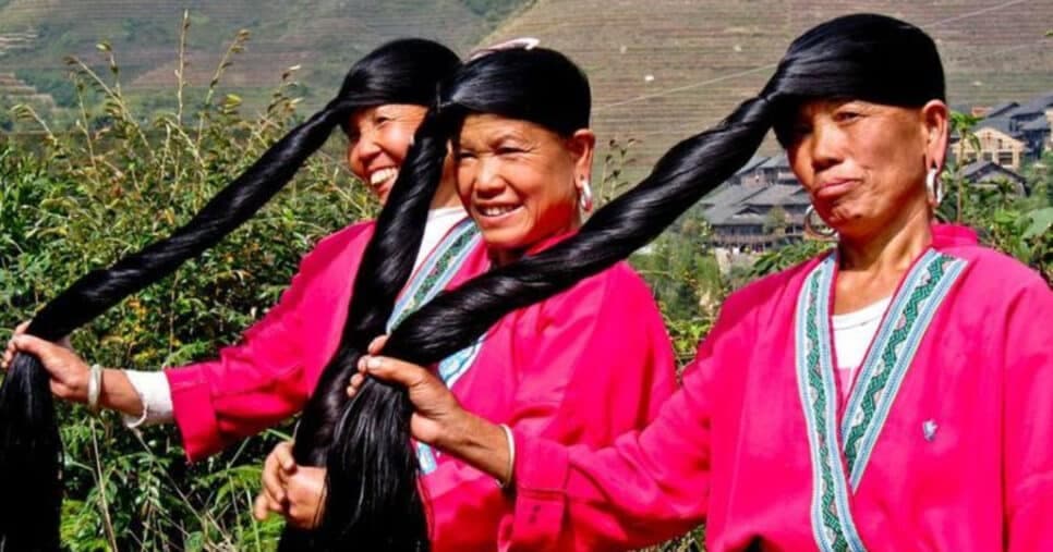 Fim dos fios brancos: O segredo das chinesas para escurecer os cabelos