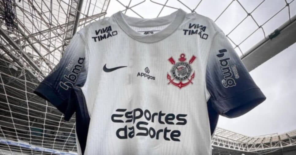 Rescisão de contrato: Corinthians anuncia adeus de estrela amada e Dorival é comunicado