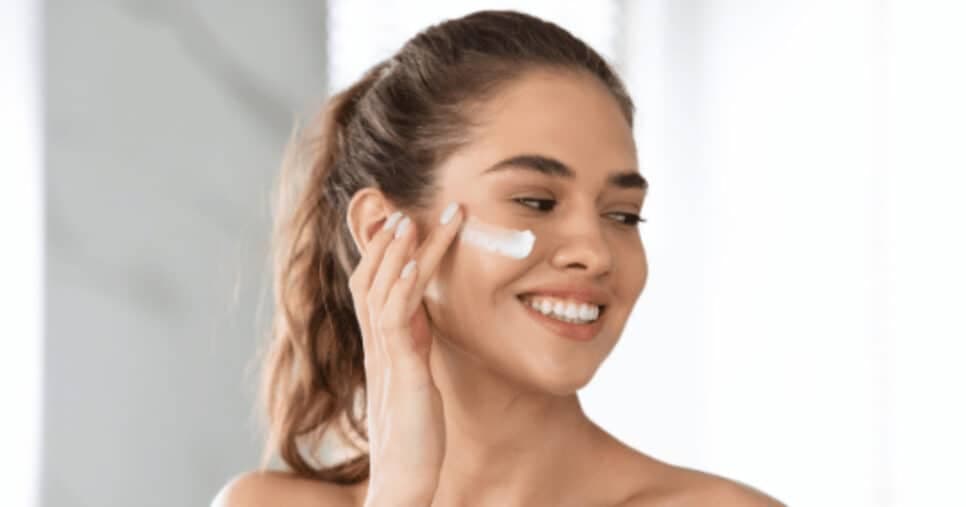 Pele de porcelana: 3 cremes que eliminam as rugas, manchas e olheiras por menos de R$ 40