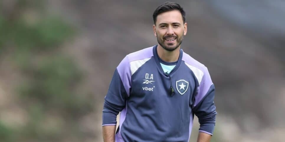 Davide Ancelotti ciente: Textor garante craque de R$ 5M no Botafogo