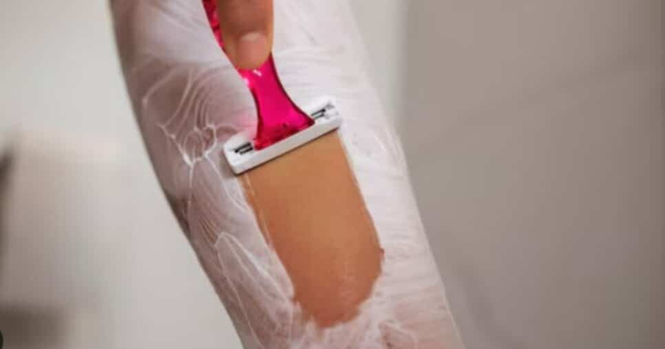 Nada de laser: Como fazer depilação caseira indolor e sem sofrer com foliculite