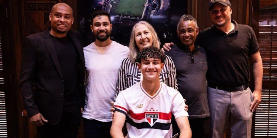 Gustavo Zabarelli renovou com o São Paulo (Reprodução: Instagram) Gustavo Zabarelli renovou com o São Paulo (Reprodução: Instagram)