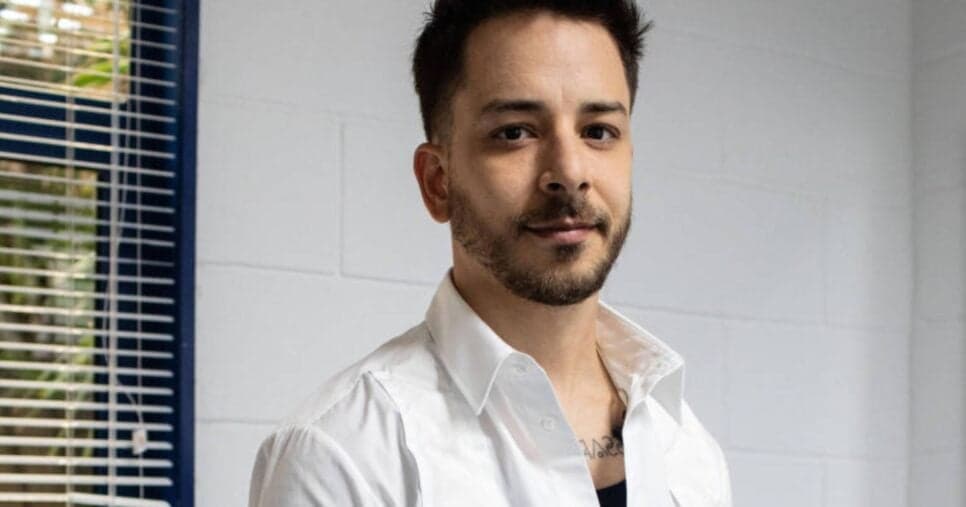 Junior Lima toma atitude que ninguém esperava após ataques e dispara: "O que você faria?''