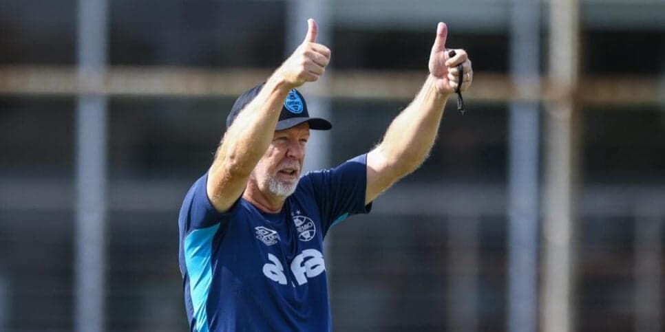 Grêmio garante pacotão de 5 reforços e salva Mano Menezes em 2025
