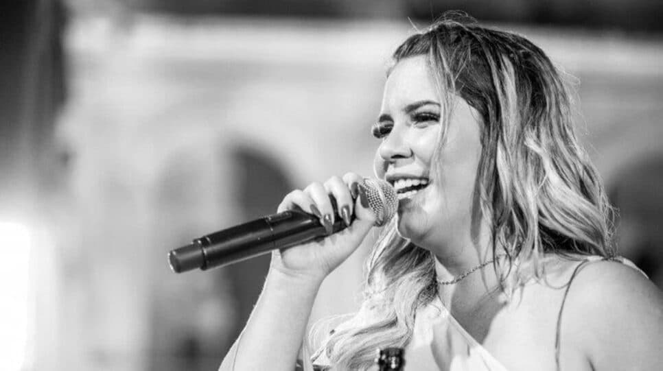 http://tvfoco.uai.com.br/wp-content/uploads/2015/05/Daniela-Mercury.jpg