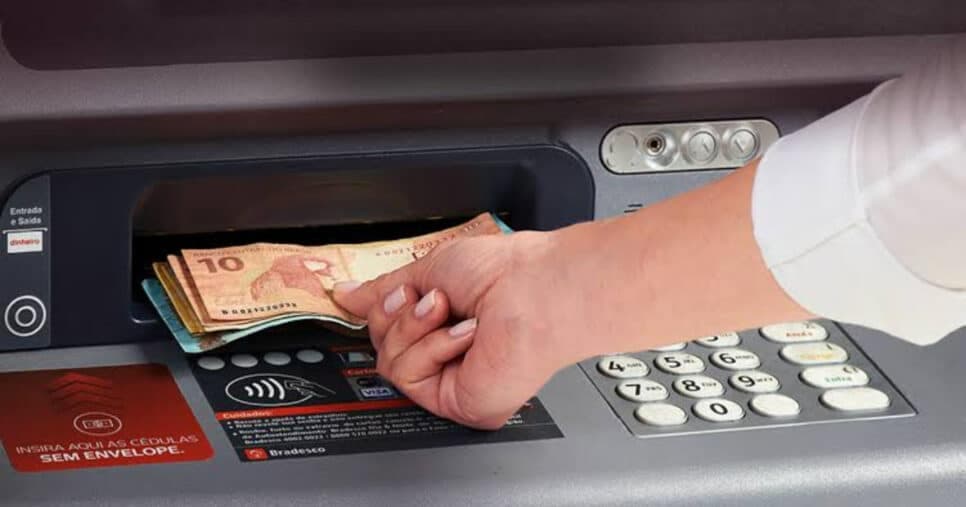 Lei em vigor hoje (06/9): Saque de R$ 2424 aos brasileiros desempregados chega na era Lula