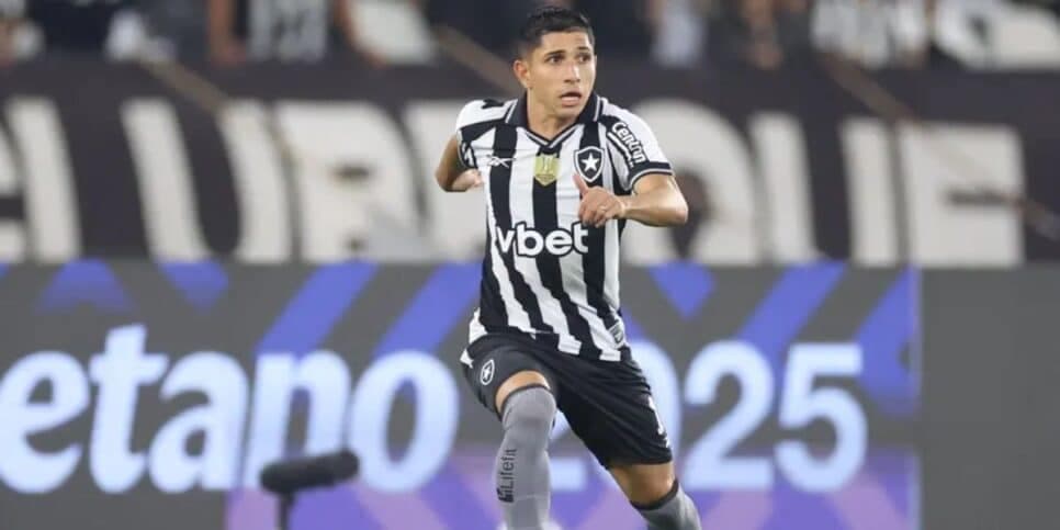 Davide Ancelotti mal chega e já crava veredito final de Savarino no Botafogo