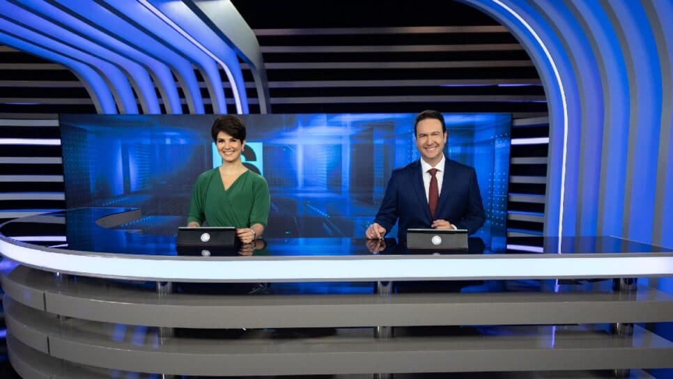 Jornal da Record marca mais que o dobro que a concorrente em SP
