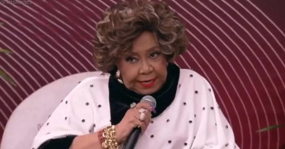 Alcione interrompe Beltrão no É de Casa e paralisa Globo com comunicado e ameaça: "Vou fazer macumbinha"