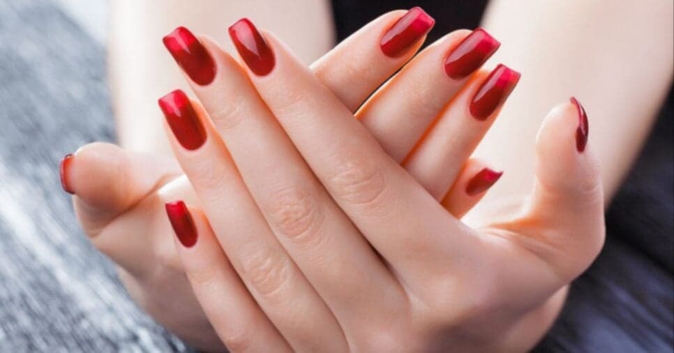 A mistura caseira que faz o esmalte durar até 15 dias intacto