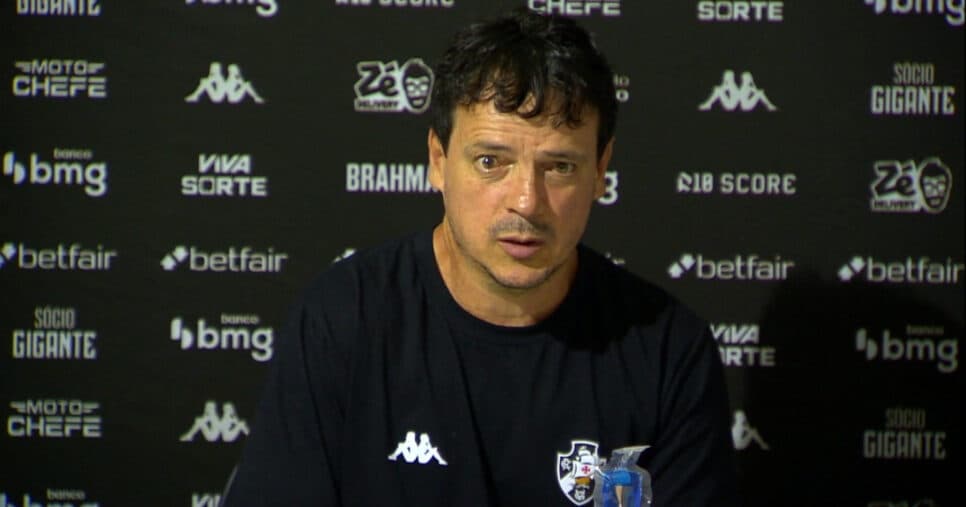 Craque de R$ 15M tem saída confirmada e Diniz crava substituto no Vasco em 2025