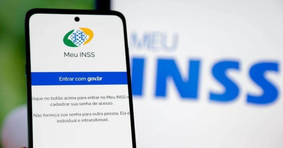 Informe do INSS chega com 5 prazos e suspensão de benefício para lista de CPFs por esse motivo