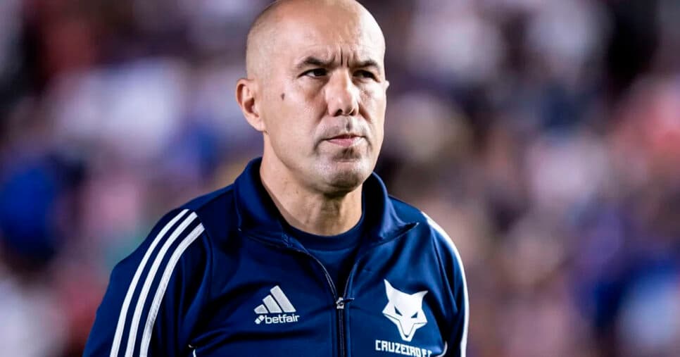 $44M: Léo Jardim lida com reforço mais caro da história fora no Cruzeiro prestes a enfrentar o Atlético-MG
