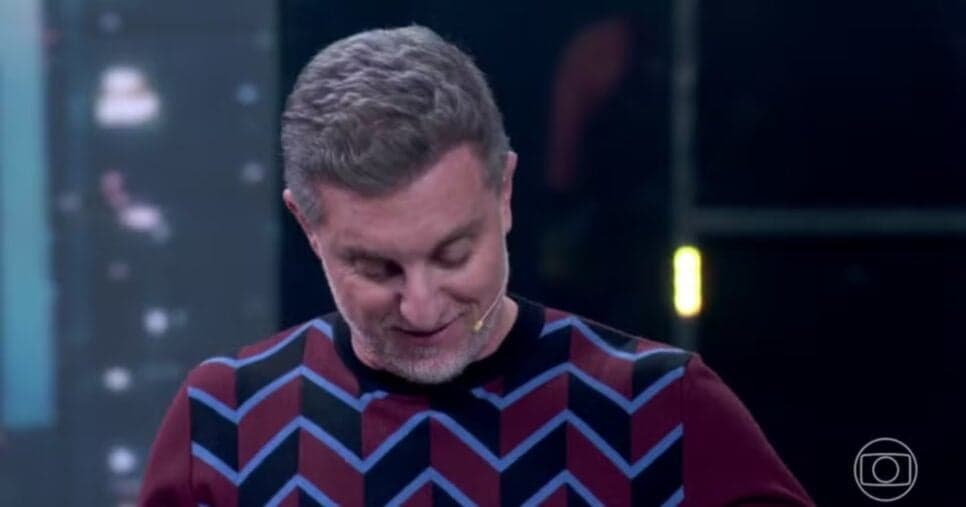 Luciano Huck não se contém no Domingão, desmorona com dor do luto e vai aos prantos: "Indo embora"