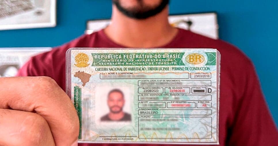 7 pontos e multa imperdoável: Descubra o tempo máximo que pode dirigir com a CNH vencida