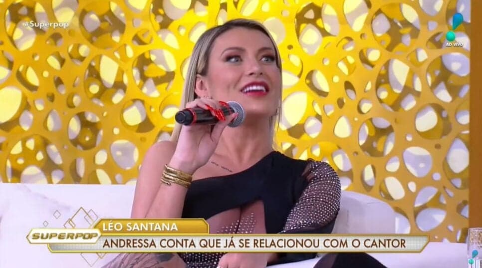 Andressa Urach não esconde noite impiedosa na cama com Léo Santana, há 10 anos, antes dele ser casado (Foto: Reprodução/ RedeTV!/ Superpop)