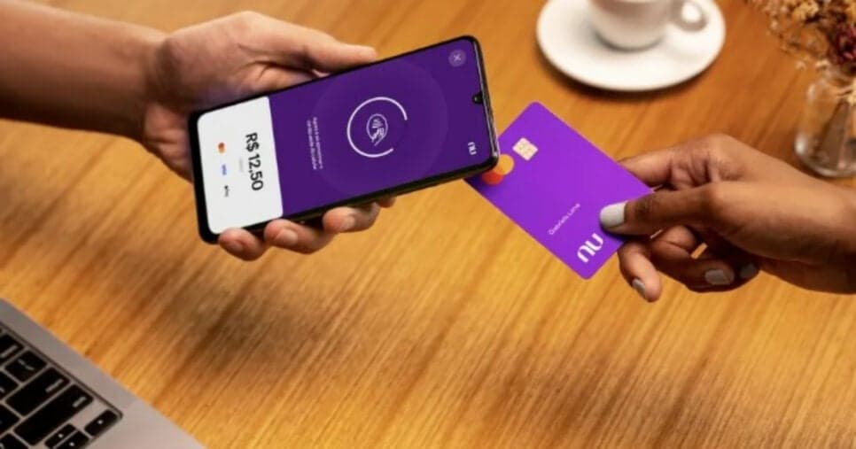 Nubank emite 2 alertas para clientes com compras parceladas no cartão de crédito em 2025