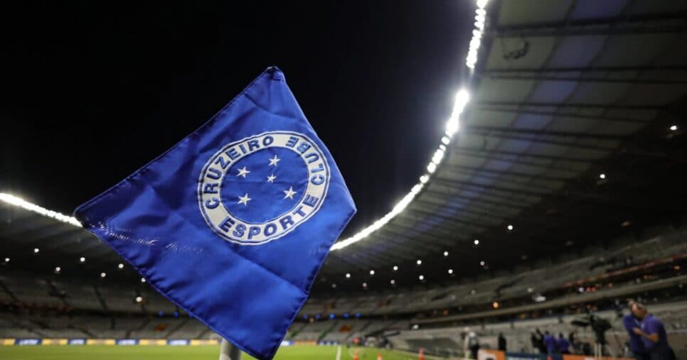 Leonardo Jardim manda buscar e Cruzeiro contrata meia acima da média em 2025