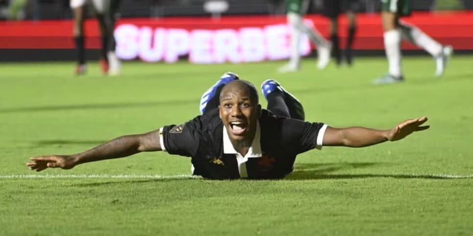 Leandrinho foi titular no Brasil sub20 (Reprodução: André Durão)