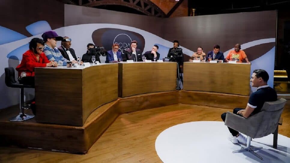 Hits, histórias e improviso: Felipe Araújo no centro do “Roda Solta” no The Noite desta quarta (10)